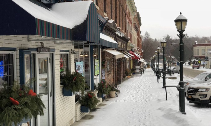 Lee Bed & Breakfast | Romantic Boutique Hotel /Bed and Breakfast - Standard Queen Handicap Accessible