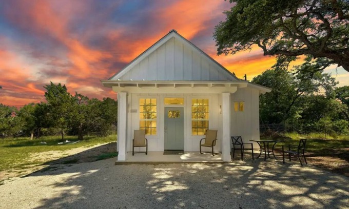 Dripping Springs House | Romantic Bungalow "Carmen" on 30 Acres