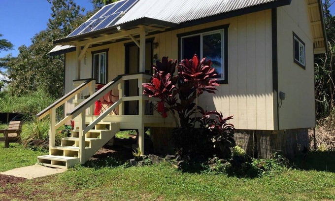 Orchidlands Estates Cabin | Romantic Cabin on a gated aquaponics farm centrally located for exploring.
