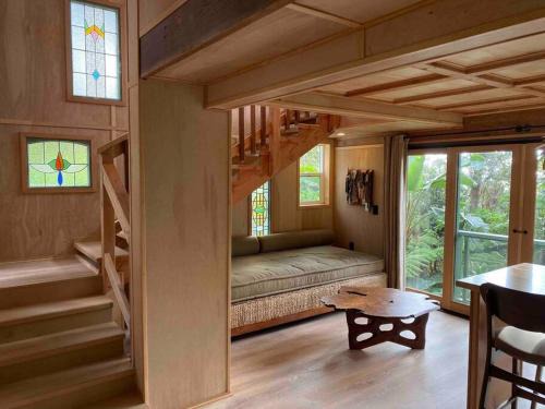 Kailua-Kona House | Romantic Cabin Treehouse in Hawaii Cloud Forest