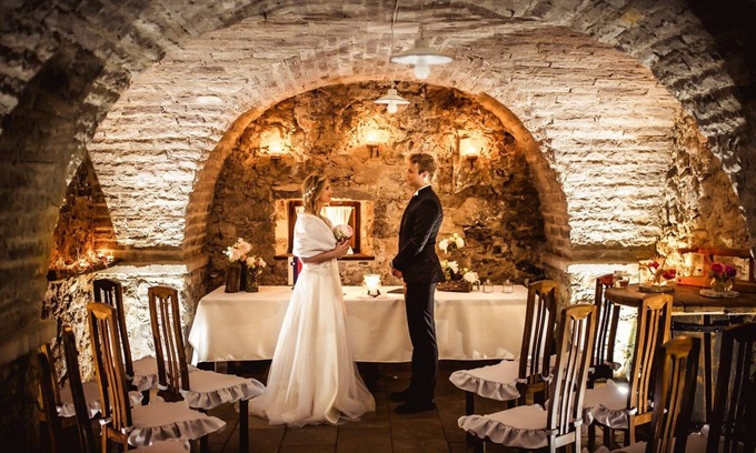 Sezana House | Romantic Château Asa – The Perfect Location for a Dream Wedding