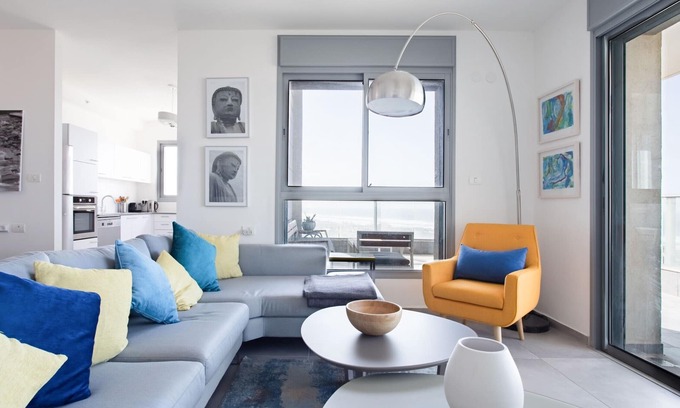 Bat Yam Apartment | Romantic Chic Apartment with Amazing Sea Views , Romantic Sea View Chic suite