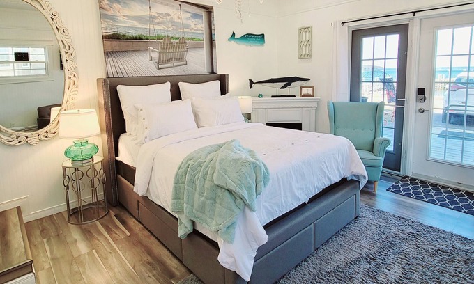 Westport Apartment | Romantic coastal getaway. Directly across from the ocean