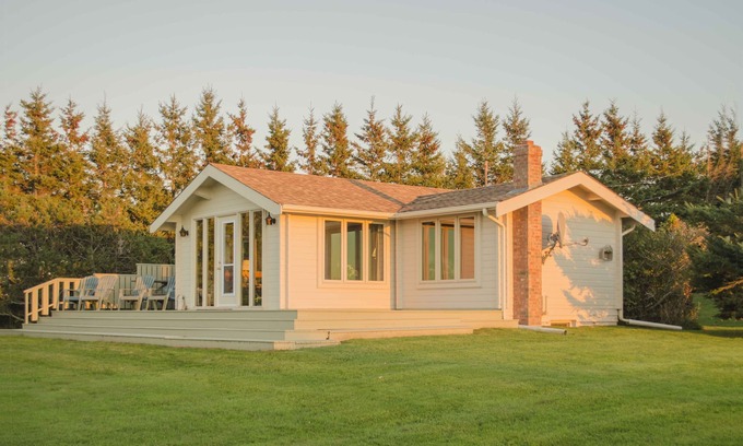 Stanley Bridge Cottage | Romantic Cottage waterfront, views, great location. Sunday-Sunday