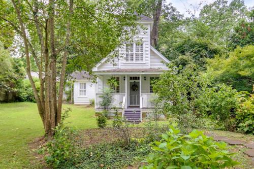 Washington Apartment | Romantic Cottage in Washington Historic District