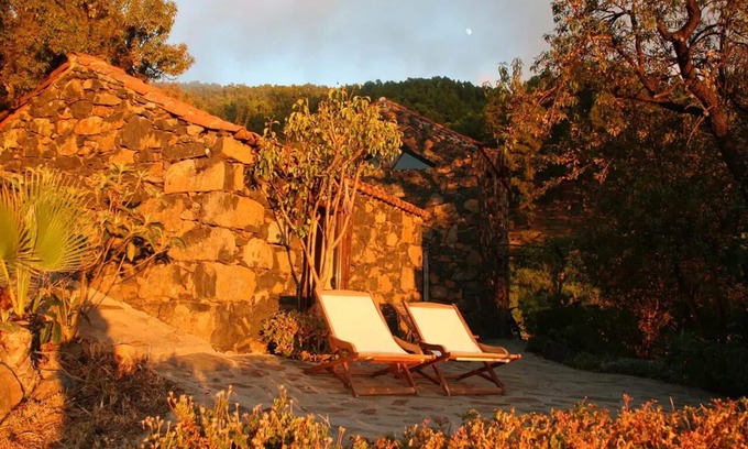 Garafia House | Romantic Finca El Rincon- secluded location in a vineyard with pool- northwest La Palma