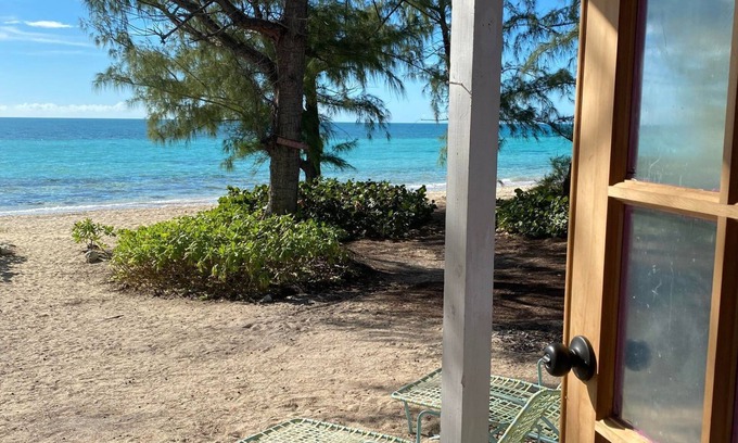 Spanish Wells Cabin | Romantic getaway on the beach