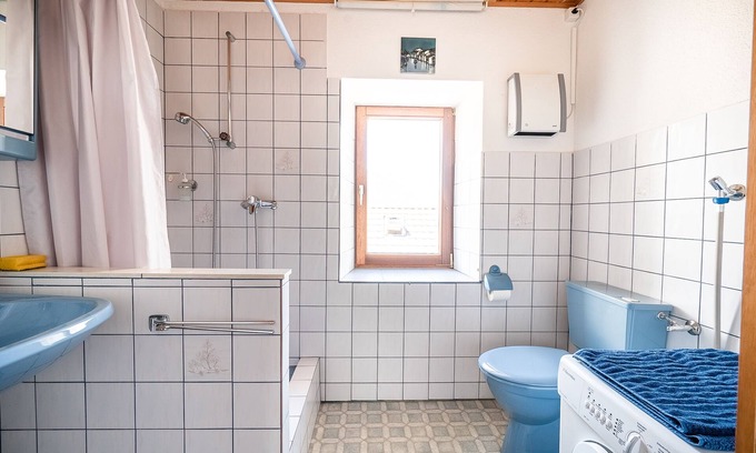 Giubiasco House | Romantic Gioiello in the village center of Loro