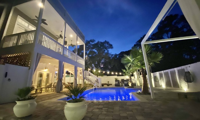 West Panama City Beach Apartment | Romantic Guest House with a pool