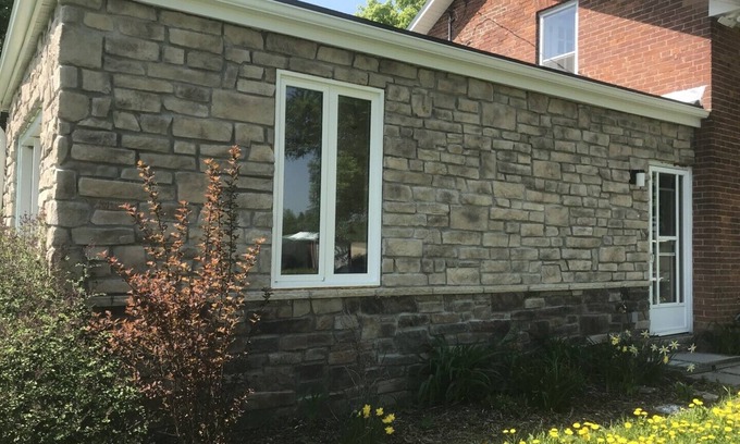 Bradford West Gwillimbury House | Romantic King Suite | Countryside | Pet Friendly