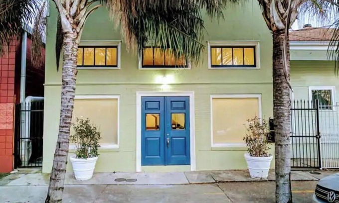 Faubourg Lafayette Apartment | Romantic Luxury Artist Cottage Near French Quarter
