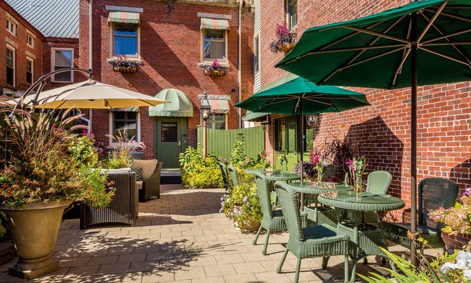 Belfast Apartment | Romantic Main Street retreat with Juliet balcony, garden patio, & WiFi
