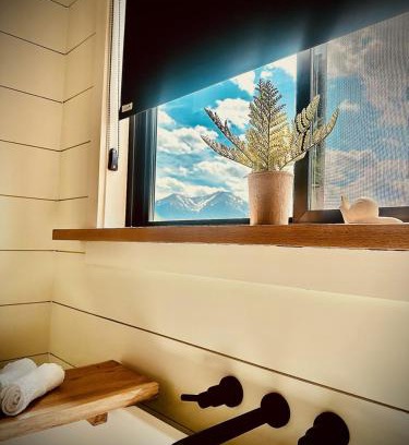 Buena Vista House | Romantic Mountain Chalet on the Arkansas River