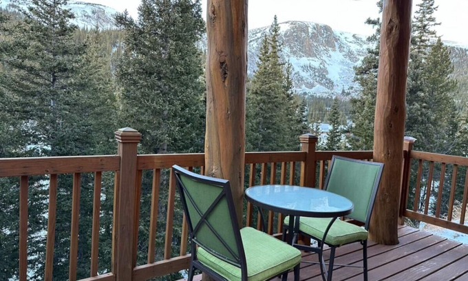 Saint Mary's Apartment | Romantic Mountain Bungalow