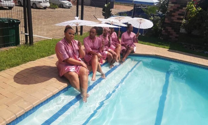Mabopane Cabin | Romantic night at Makanyaneng Guest lodge