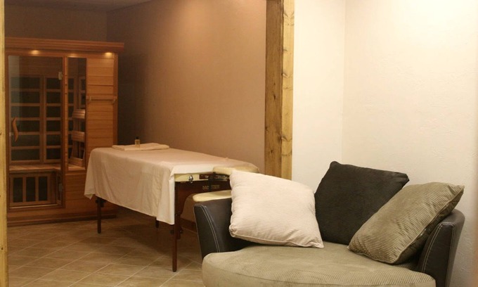 Clyde Cabin | Romantic One-Bedroom Cabin with a Fireplace near Asheville, North Carolina