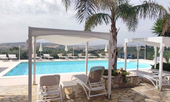 Sant'Omero Apartment | ROMANTIC PENTHOUSE 7 BEDS