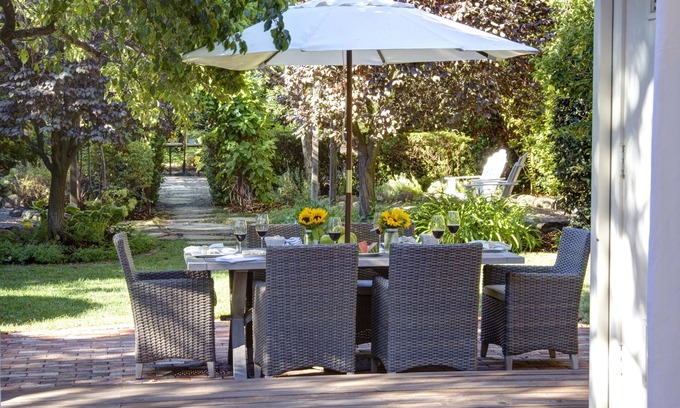 St. Helena House | Romantic, Private Jewel - 3 blocks from Downtown St.Helena in the Napa Valley