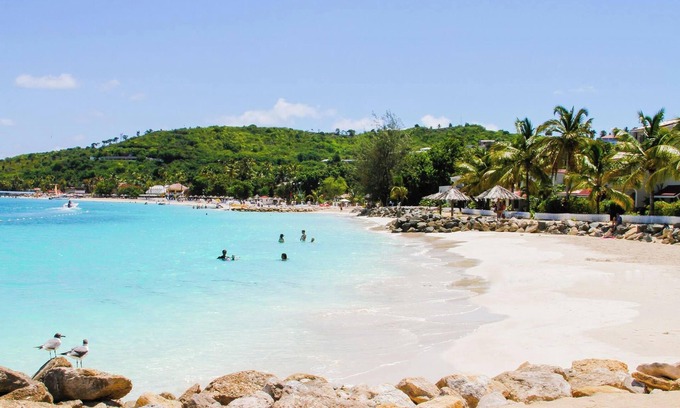 Dickenson Bay House | Romantic Retreat 43B