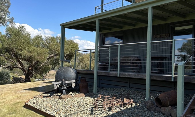 Eildon House | Romantic/Retreat