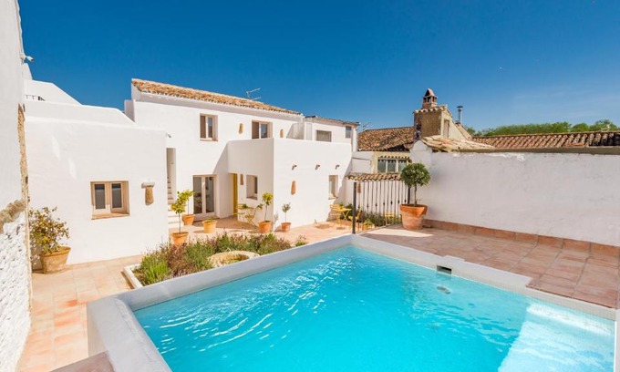 Ronda Apartment | Romantic Ronda garden cottage