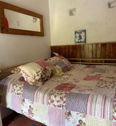 Figueiro dos Vinhos Bed & Breakfast | Romantic room with en suite bathroom for private use