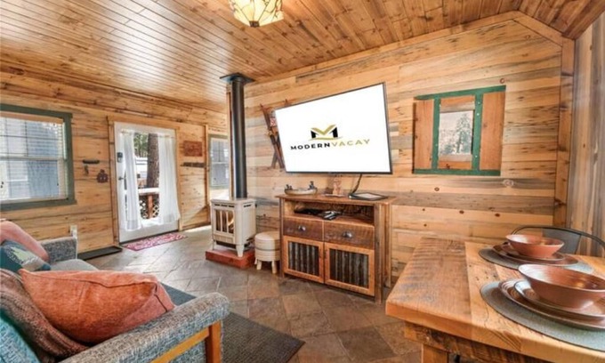 Patton Cabin | Romantic Simply Irresistible Cabin