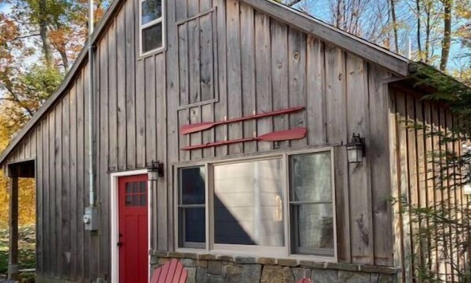 Bolton Landing Apartment | Romantic Spring Getaway-Close to Bolton downtown