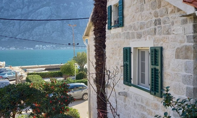 Prcanj House | Romantic stone house by the sea