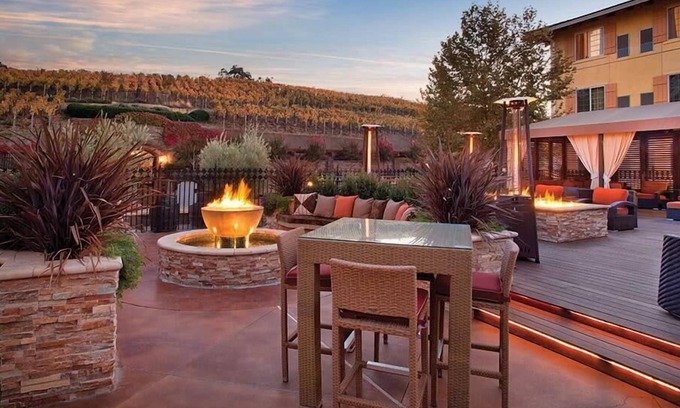 Napa Condo | Romantic Studio in Napa- Wine Country Getaway