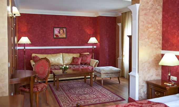 Oborishte Apartment | Romantic Suite With Wellness Steps To Downtown