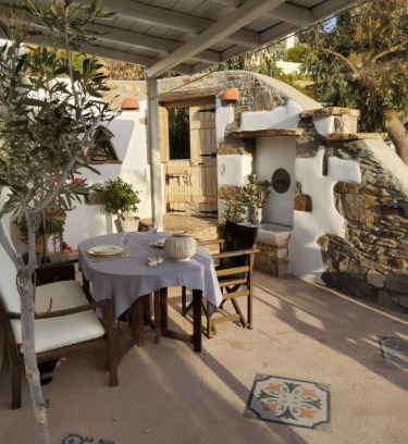 Paros House | Romantic sunset cycladic house in Sotires