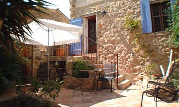 Gabian House | Romantic three-bedroom house in southern France nestled in historic village