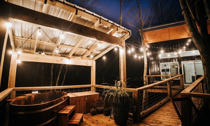 Trion Cabin | Romantic Tree House Hideaway, Private 15 Acres, Mountain View, Ofuro Soaking Tub