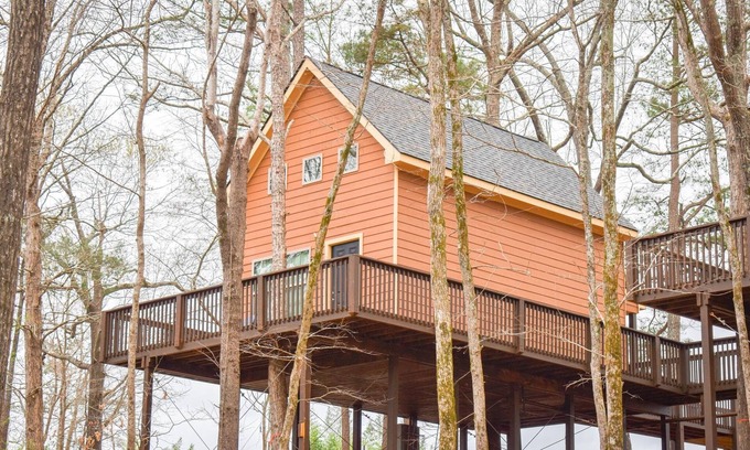 Clarks Hill House | Romantic Treehouse Paradise