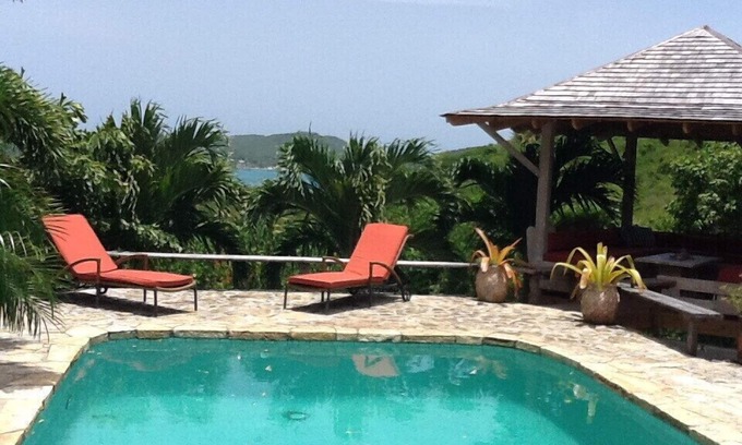 Falmouth Harbour Cottage | Romantic Tropical Hideaway - Birds & Bees Cottage