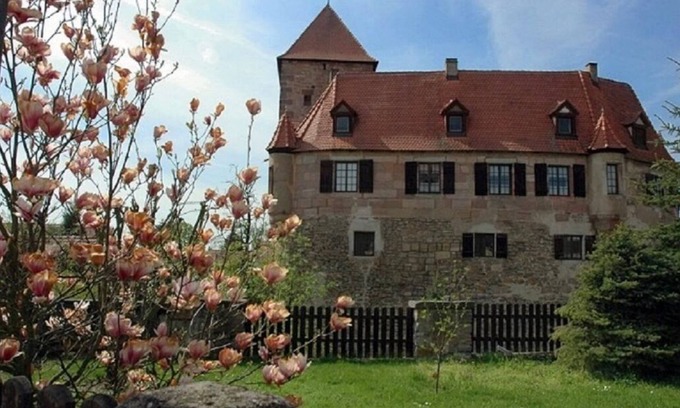 Kornburg - Worzeldorf Other | Romantic vacation apartment in a historic castle for 3-4 people