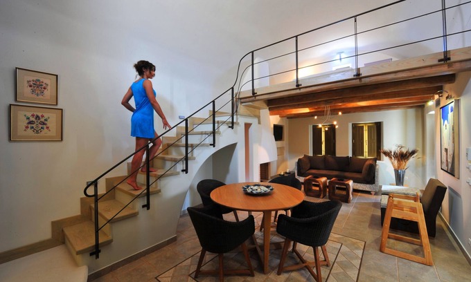 Messaria Villa | Romantic Villa Expansive View - Car Included