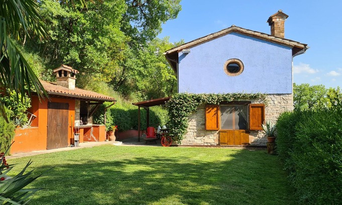 Fabriano Villa | Romantic Villa La Chiesetta with private pool ideal for couples and families