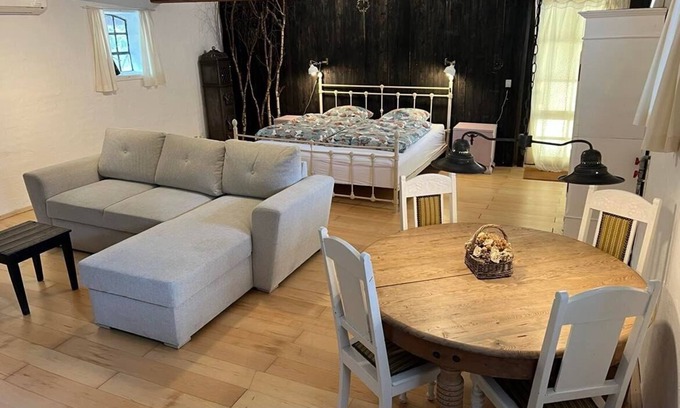 Bovense House | Romantisk og Rummelig Suite i Landlige Omgivelser