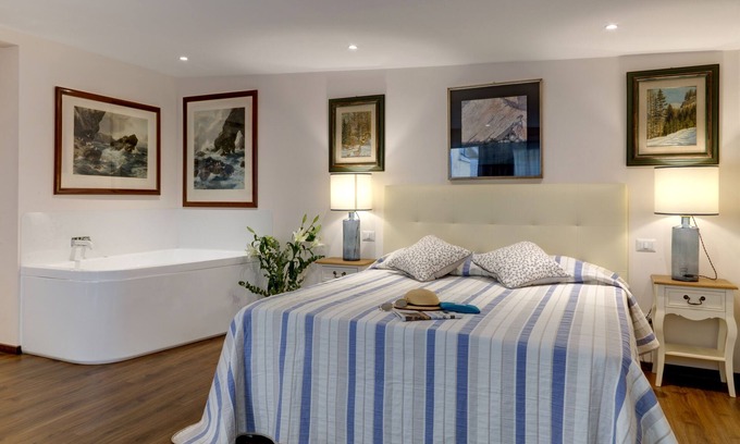 Prati Apartment | Rome Boutique Apartments with terrace, whirlpool in room, central.