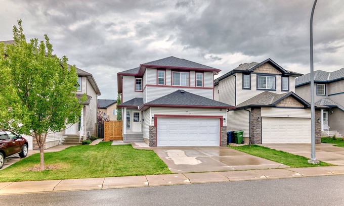 Southwest Calgary House | Rome, Sweet Home