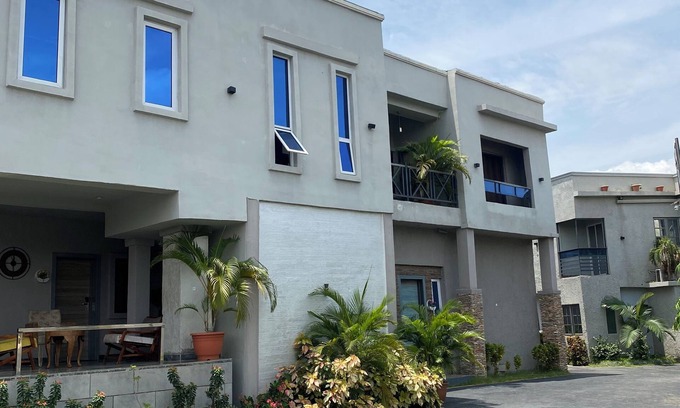 Akure Apartment | Romeo Court