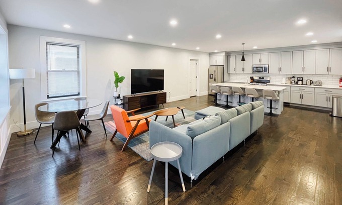 Neponset - Port Norfolk Apartment | Roof Deck, Sleeps 10, W/D, Waterviews!