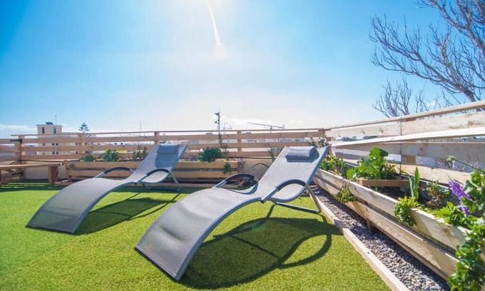 Palaiochora Apartment | Roofgarden home w/jacuzzi