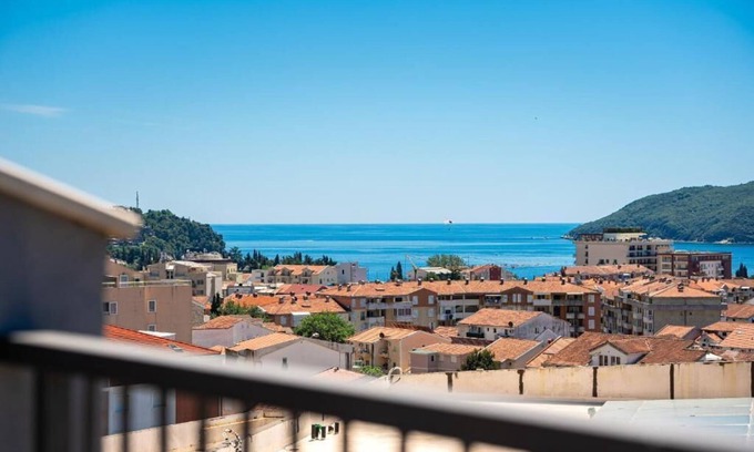 Lazi Apartment | Rooftop Apartments & Rooms