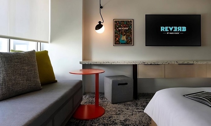 Downtown Atlanta Hotel | Rooftop Bar Onsite! Skyline View w/Captivating Atmosphere! Parking Available!