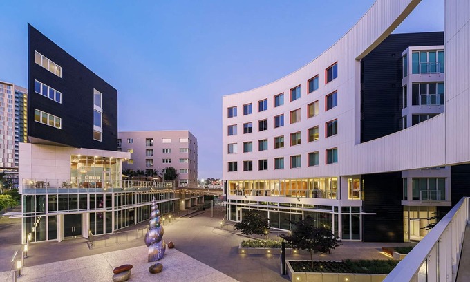 East Village Apartment | Rooftop Pool + Parking - Only One Week Left to Book- San Diego Luxury Condo
