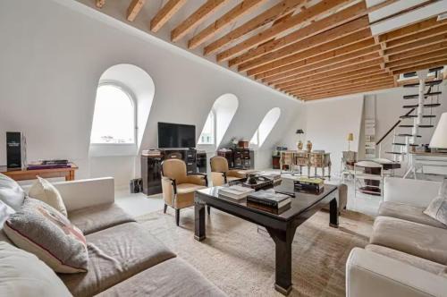 Porte-Dauphine Apartment | Rooftop Victor Hugo