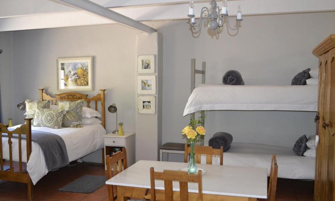 Drakenstein House | Rooiheuwel Cottage